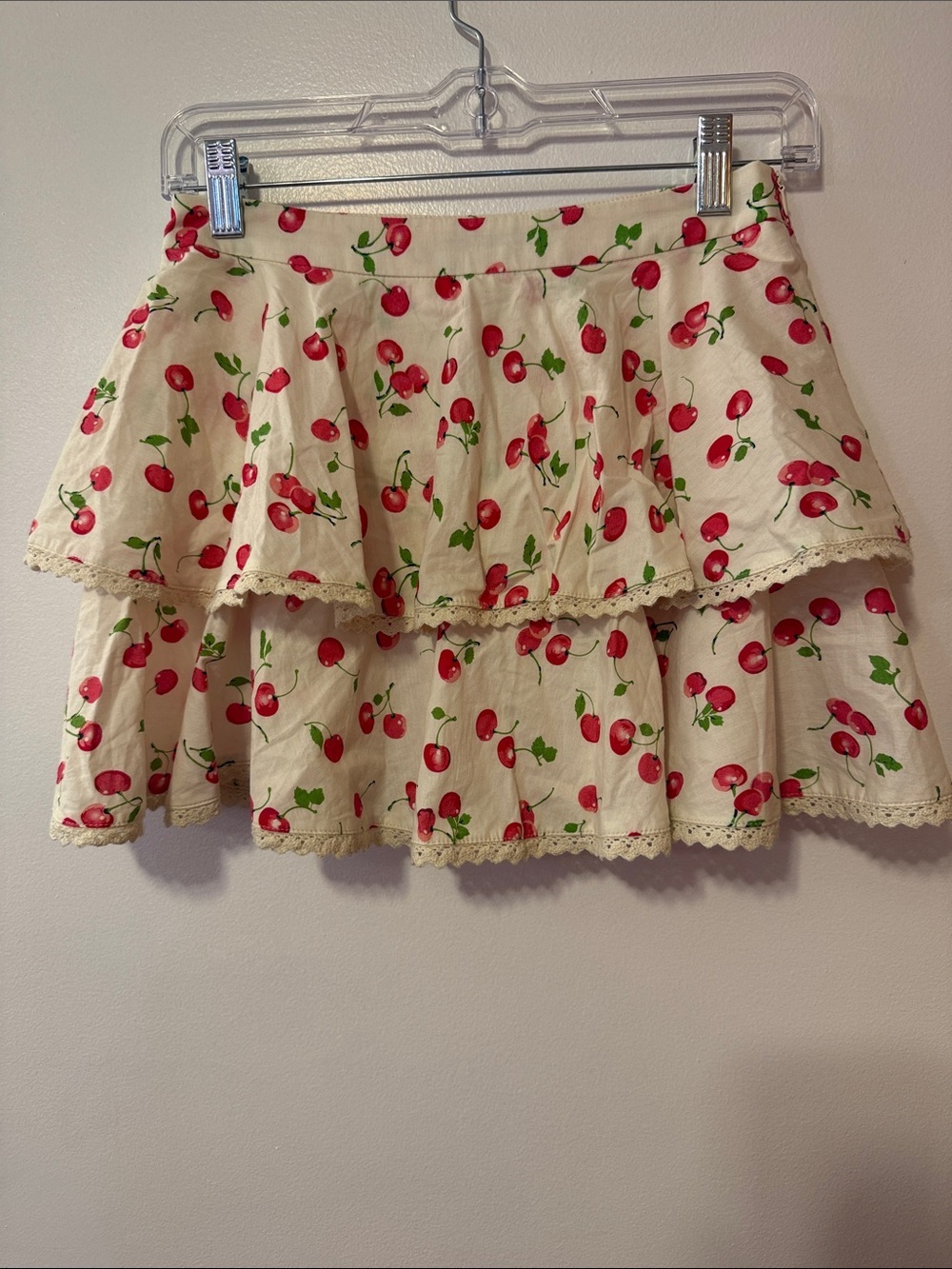 NWT PrettyLittleThing Cherry Print Tiered Mini Skirt Size US 4
